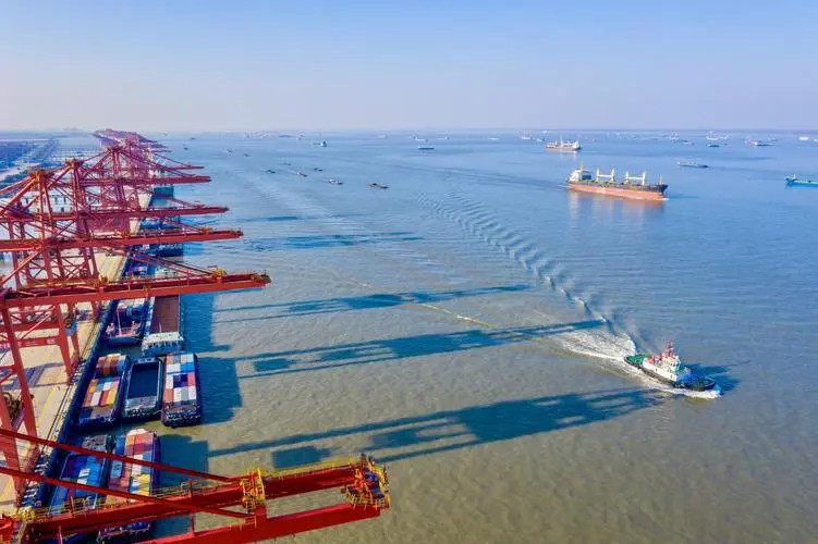 太仓港发展造成大枢纽港