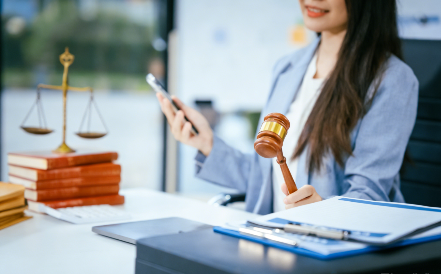 海运货物受损，船公司、货代与保险公司，谁该赔？